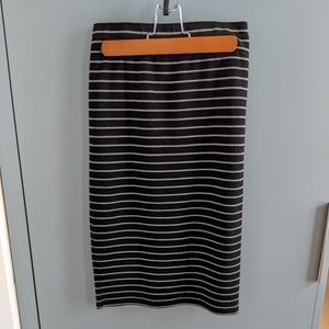 Stretchy striped pencil skirt